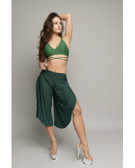 Boho pants in deep green – flowing dance pants for pole dance, exotic pole, floorwork and belly dance, front view