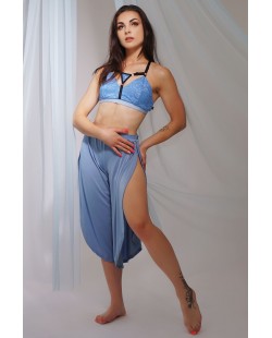 Boho pants in baby blue – flowing dance pants for pole dance, exotic pole, floorwork and belly dance, front view