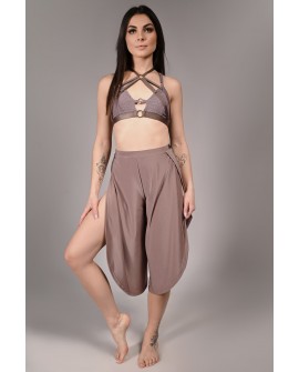 Boho pants in light brown – flowing dance pants for pole dance, exotic pole, floorwork and belly dance, front view