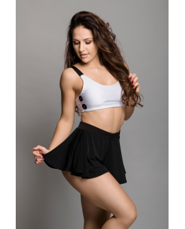 Boho shorts in black – side view with airy silhouette and lightweight fabric