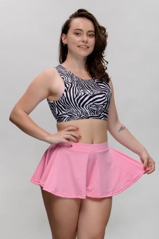 Boho shorts in light pink – front view showing flowing fabric and elastic waistband