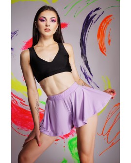 Boho shorts in lilac – front view showing flowing fabric and elastic waistband