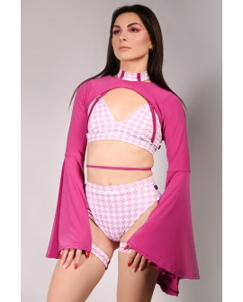 Yoga Top Wren in red plum front view – flowing sleeve dance top