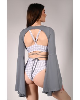 Yoga Top Wren in gray, back view – tie-back yoga and dance top