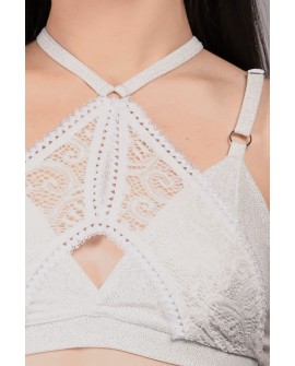 Glittery Queen Top detail in off-white – close-up of glitter fabric and premium lace