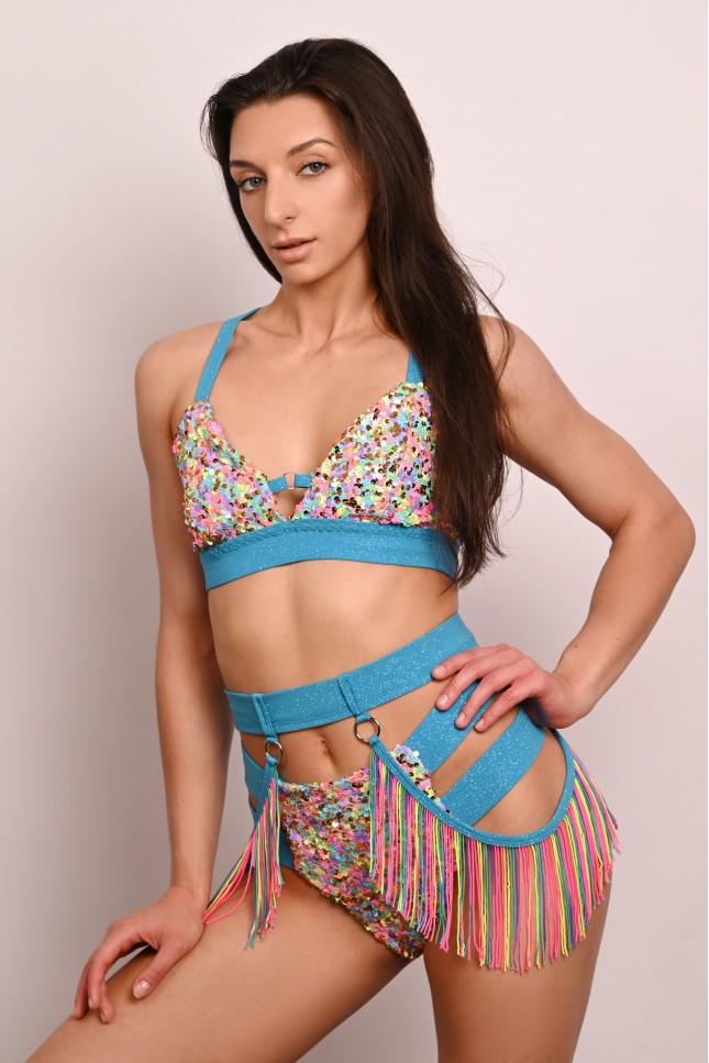 Festival Fringe Belt in azure side view with long moving fringe