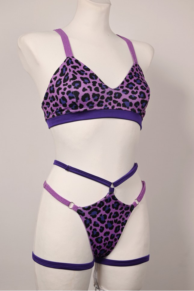 Caro Line Leopard Purple pole dance set with purple leopard print top and detachable thigh straps
